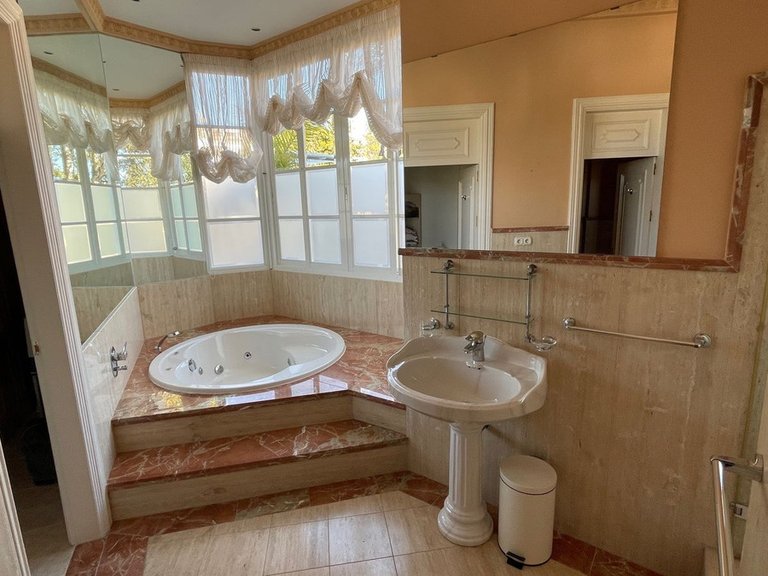 Villa for Sale in Mijas, Malaga 17