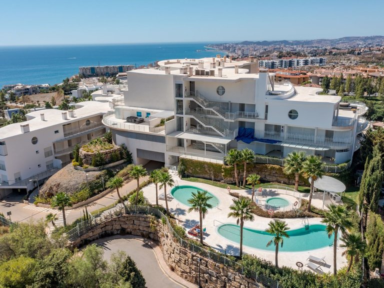 Apartment for Sale in Benalmadena Costa, Malaga 25