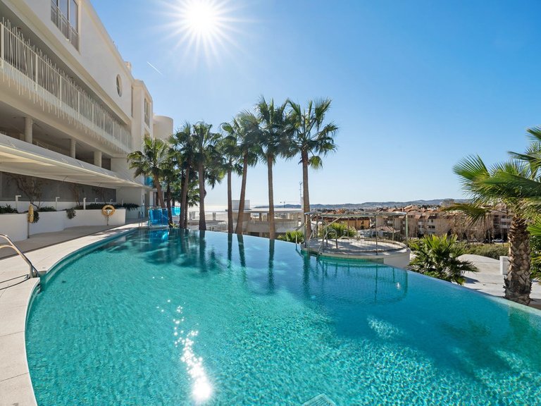 Apartment for Sale in Benalmadena Costa, Malaga 27