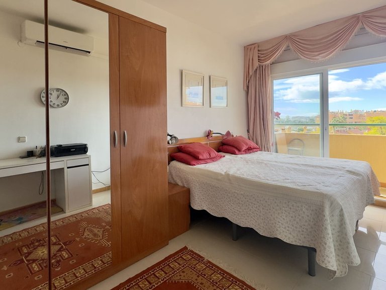 Apartment for Sale in Los Pacos, Malaga 16