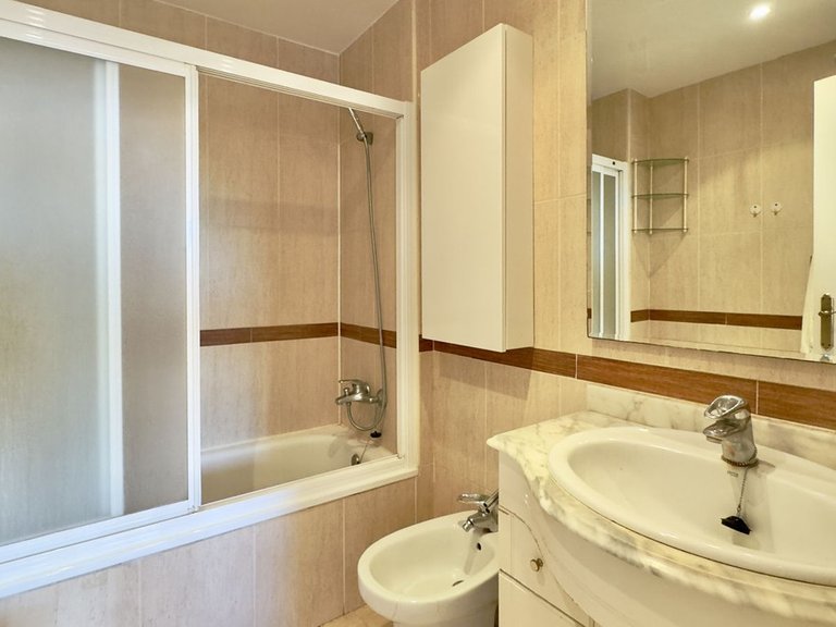 Apartment for Sale in Los Pacos, Malaga 21