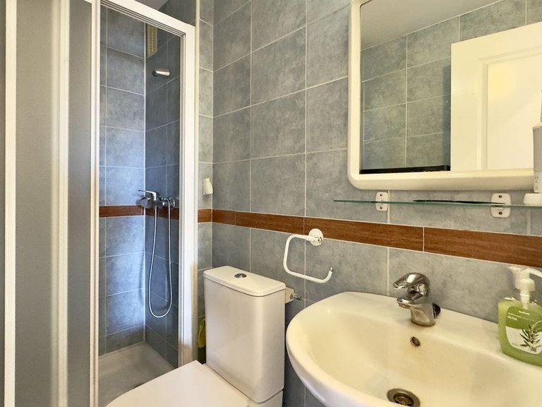 Apartment for Sale in Los Pacos, Malaga 25
