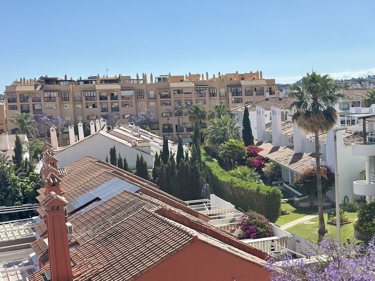 Apartment for Sale in Los Pacos, Malaga 28