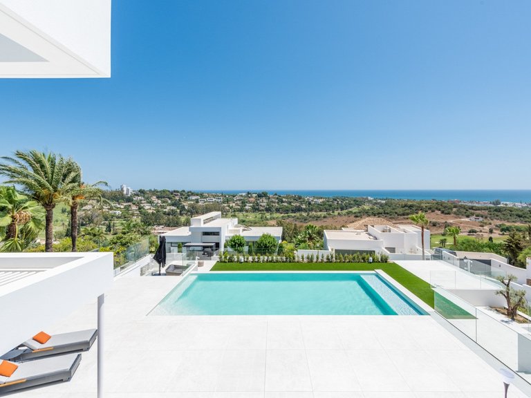Villa for Sale in Benahavís, Malaga 2