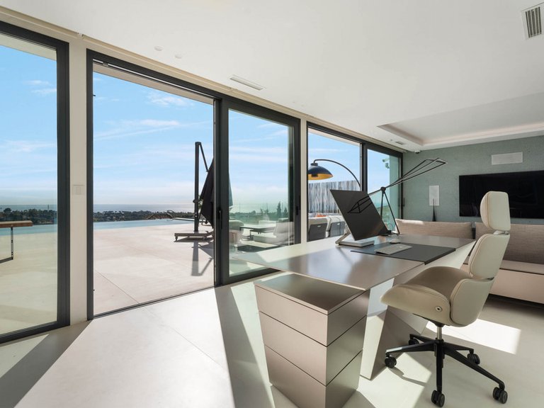 Villa for Sale in Benahavís, Malaga 21