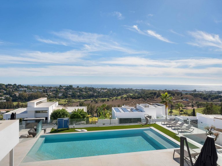 Villa for Sale in Benahavís, Malaga 32