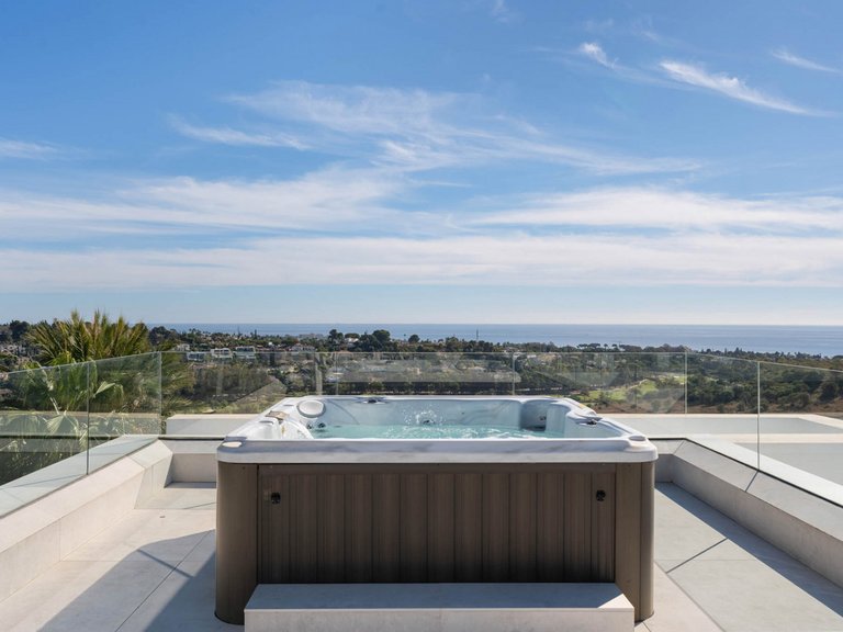 Villa for Sale in Benahavís, Malaga 34