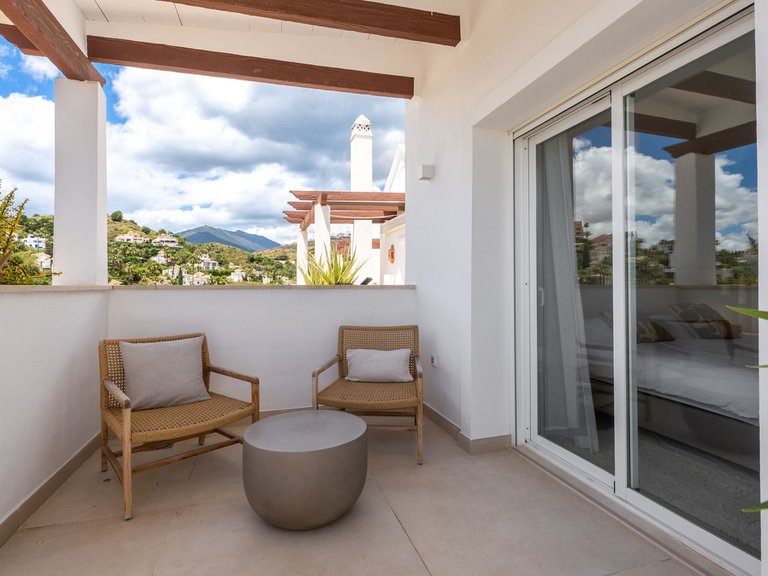 Apartment for Sale in Nueva Andalucía, Malaga 16