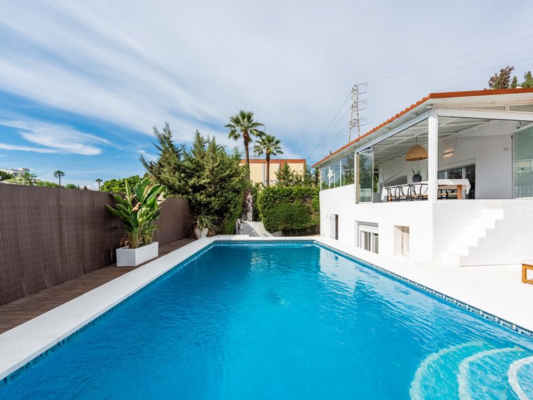 Villa for Sale in Nueva Andalucía, Malaga 17
