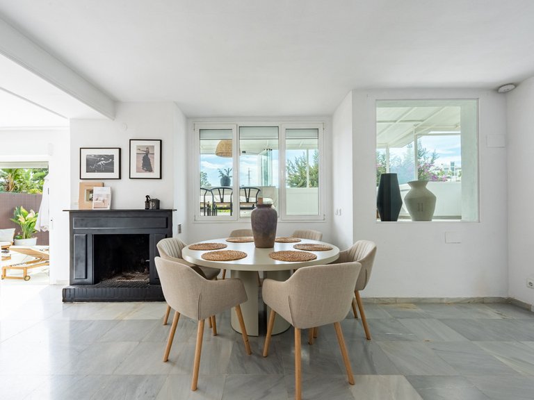 Villa for Sale in Nueva Andalucía, Malaga 4