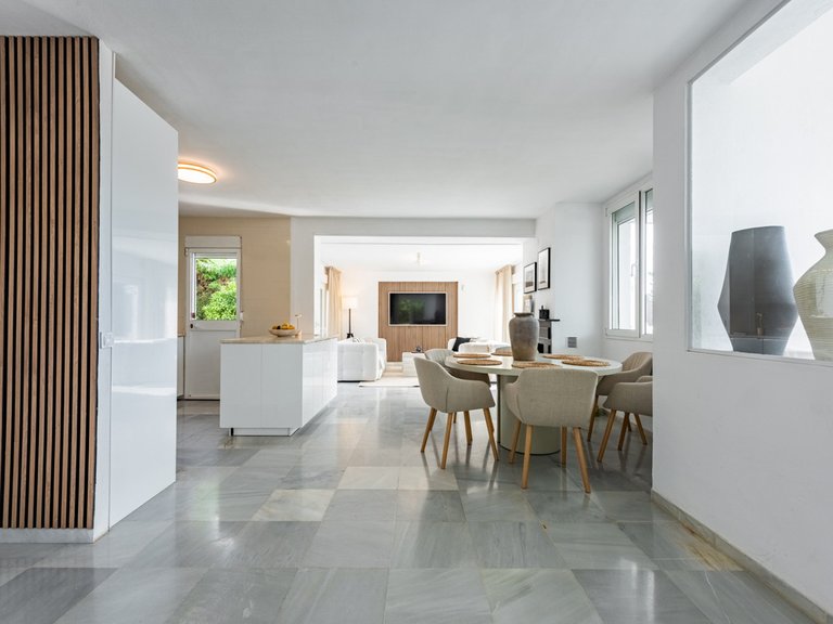 Villa for Sale in Nueva Andalucía, Malaga 7