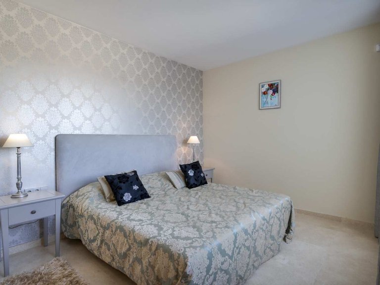 Apartment for Sale in New Golden Mile, Malaga 16