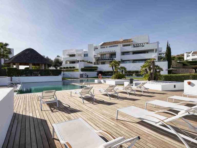 Apartment for Sale in New Golden Mile, Malaga 24