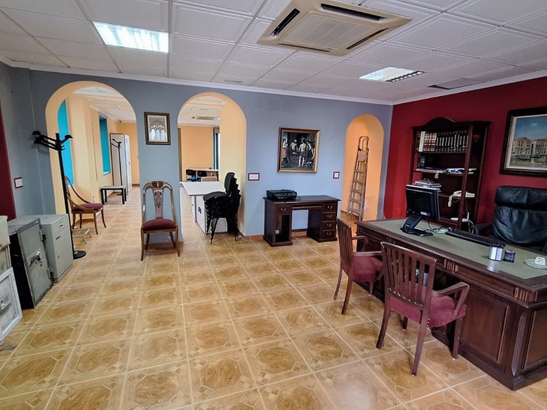 Commercial for Sale in Calahonda, Malaga 3
