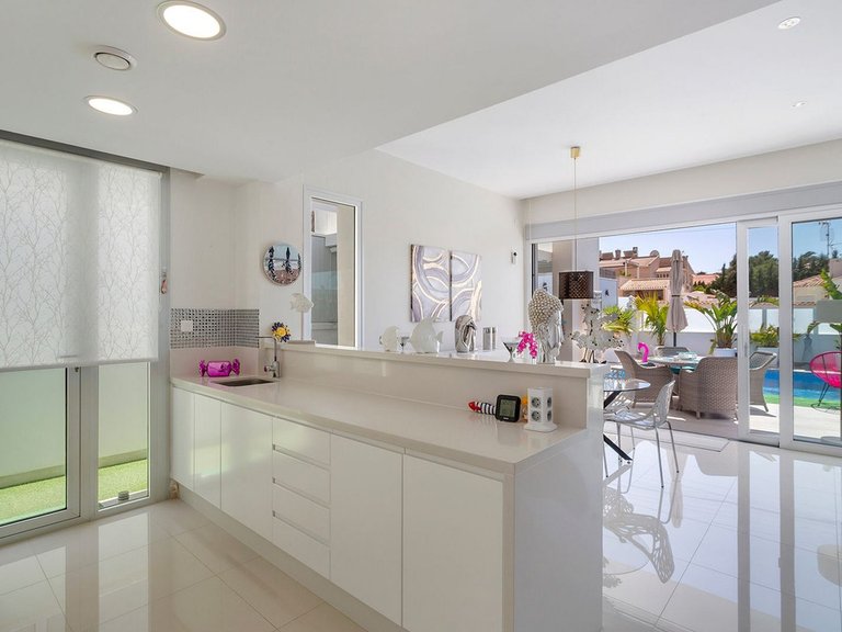 Villa for Sale in El Chaparral, Alicante 21