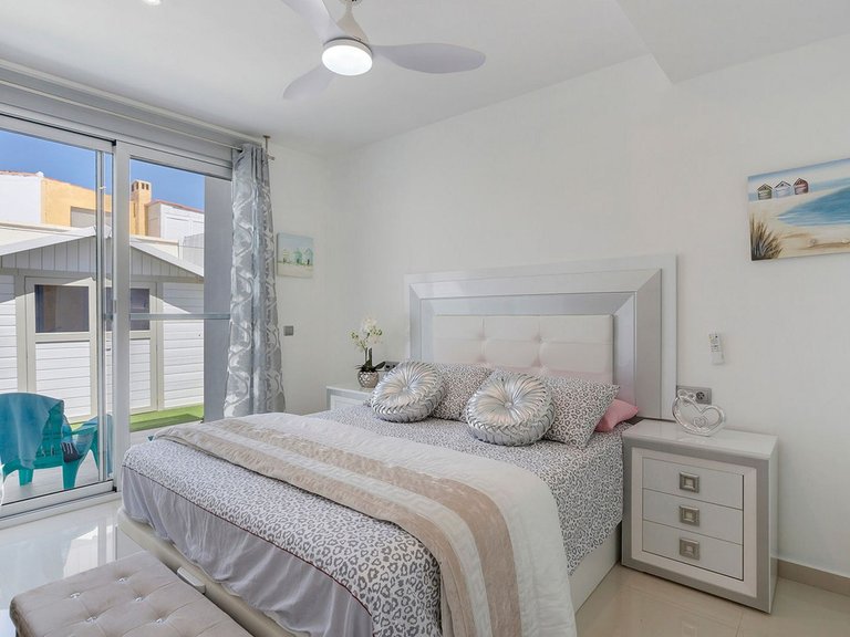 Villa for Sale in El Chaparral, Alicante 23