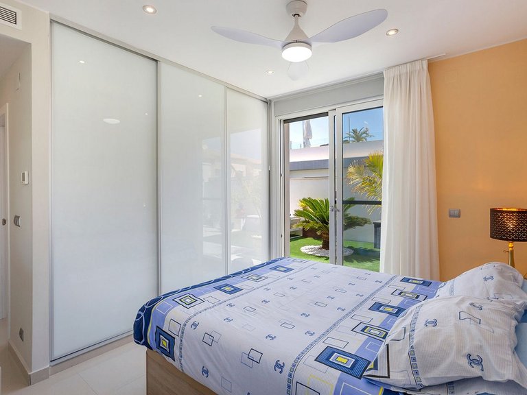 Villa for Sale in El Chaparral, Alicante 27