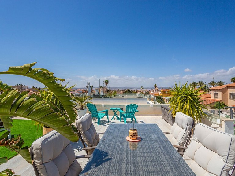 Villa for Sale in El Chaparral, Alicante 36