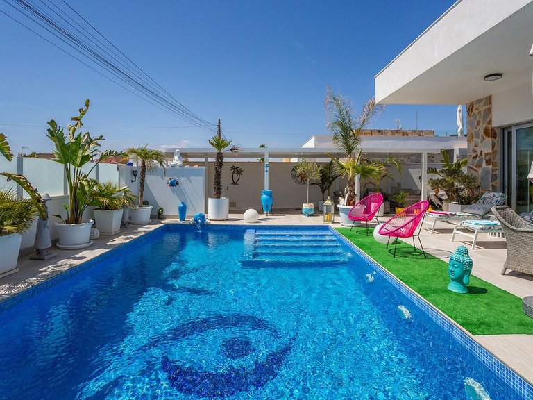 Villa for Sale in El Chaparral, Alicante 4
