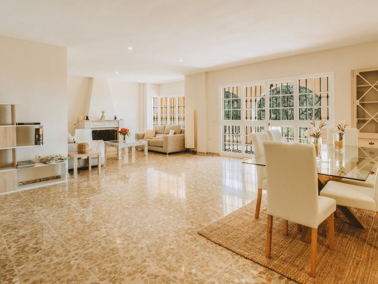 Villa for Sale in Marbesa, Malaga 10