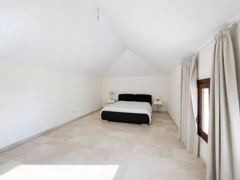 Villa for Sale in Benahavís, Malaga 10