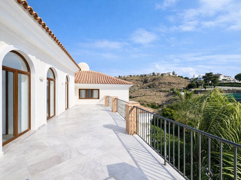 Villa for Sale in Benahavís, Malaga 8