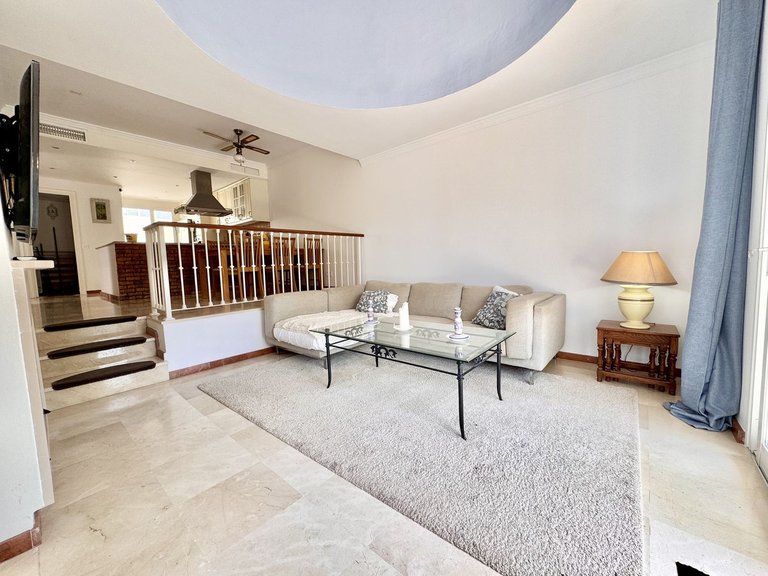 Villa for Sale in Nueva Andalucía, Malaga 8