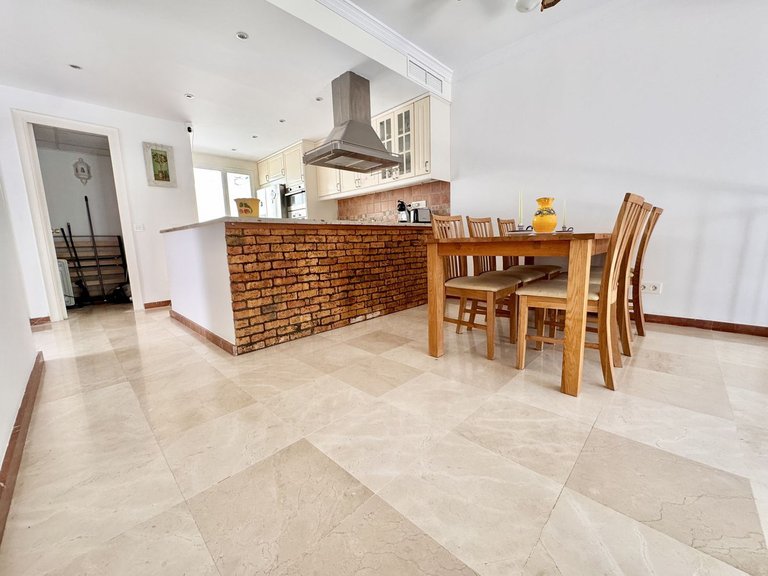 Villa for Sale in Nueva Andalucía, Malaga 9
