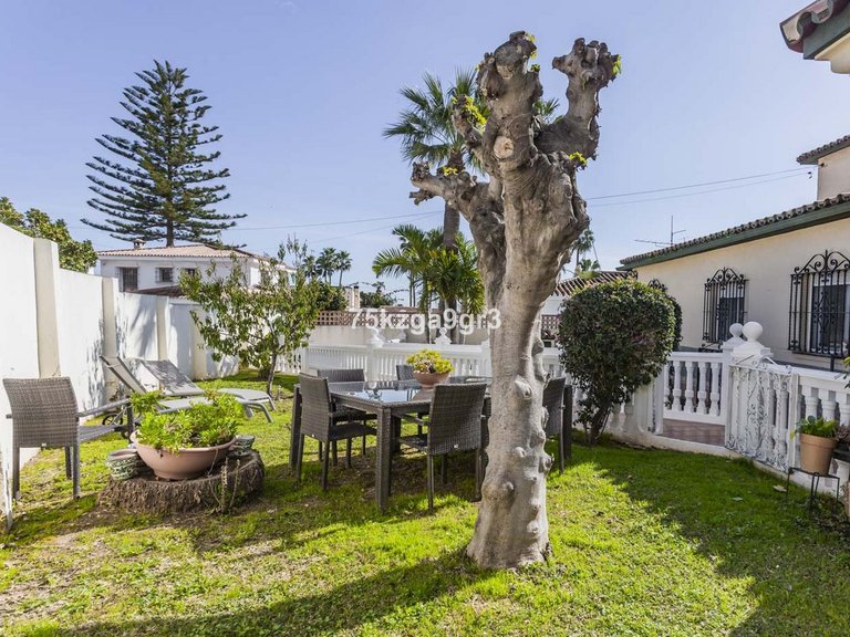 Villa for Sale in Benalmadena Costa, Malaga 2