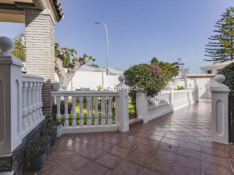Villa for Sale in Benalmadena Costa, Malaga 20