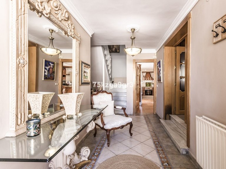 Villa for Sale in Benalmadena Costa, Malaga 24