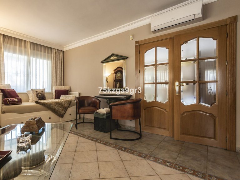 Villa for Sale in Benalmadena Costa, Malaga 30