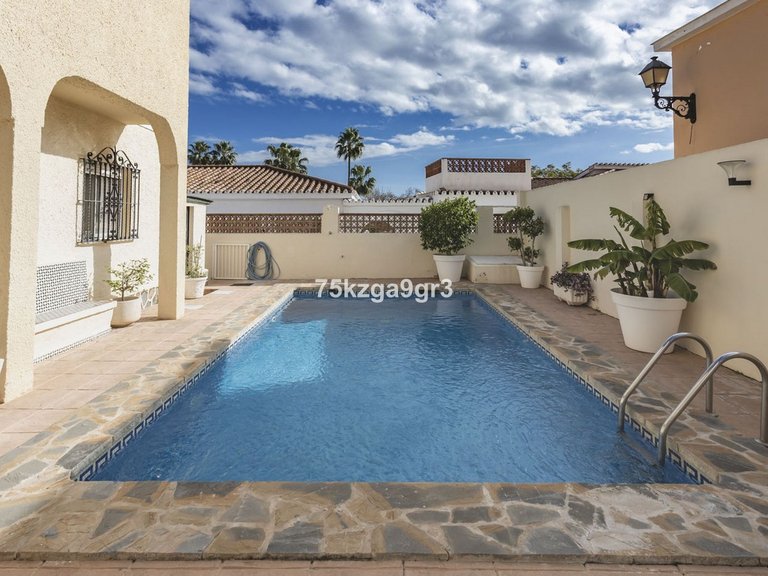 Villa for Sale in Benalmadena Costa, Malaga 4