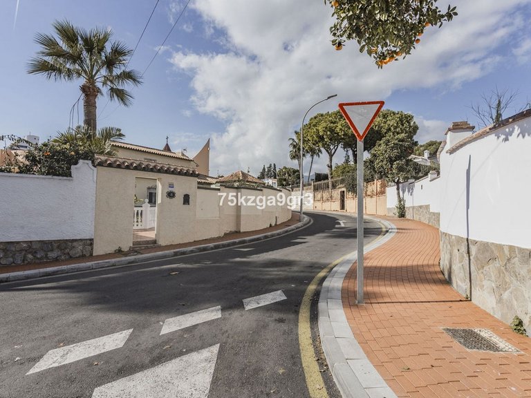 Villa for Sale in Benalmadena Costa, Malaga 6