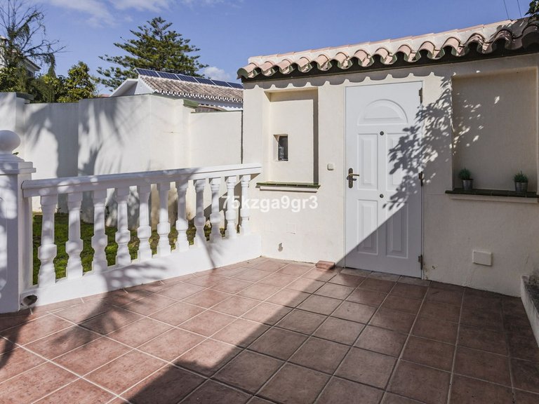 Villa for Sale in Benalmadena Costa, Malaga 8