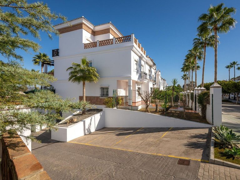 Villa for Sale in Alhaurín De La Torre, Malaga 12