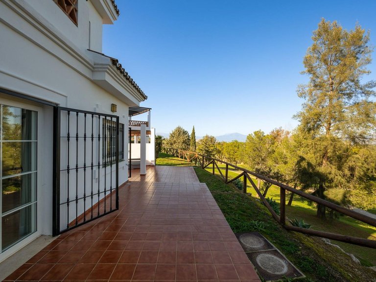 Villa for Sale in Alhaurín De La Torre, Malaga 23