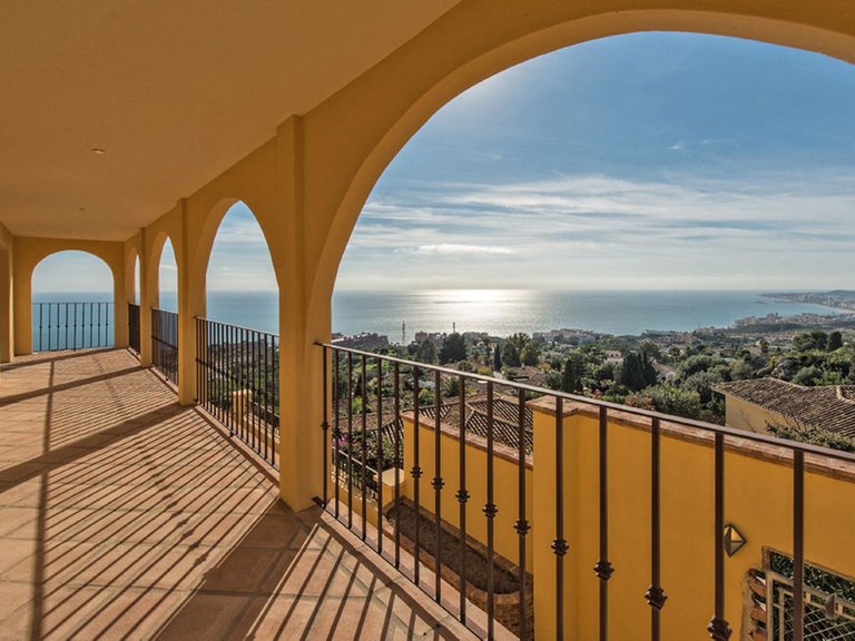 Villa for Sale in Benalmadena, Malaga 18