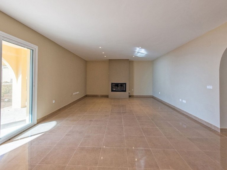 Villa for Sale in Benalmadena, Malaga 8