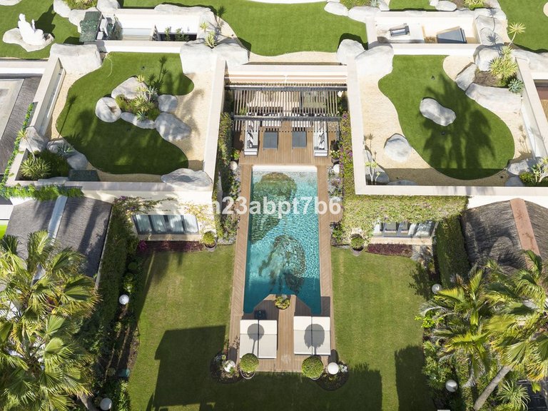 Villa for Sale in Puerto Banús, Malaga 29