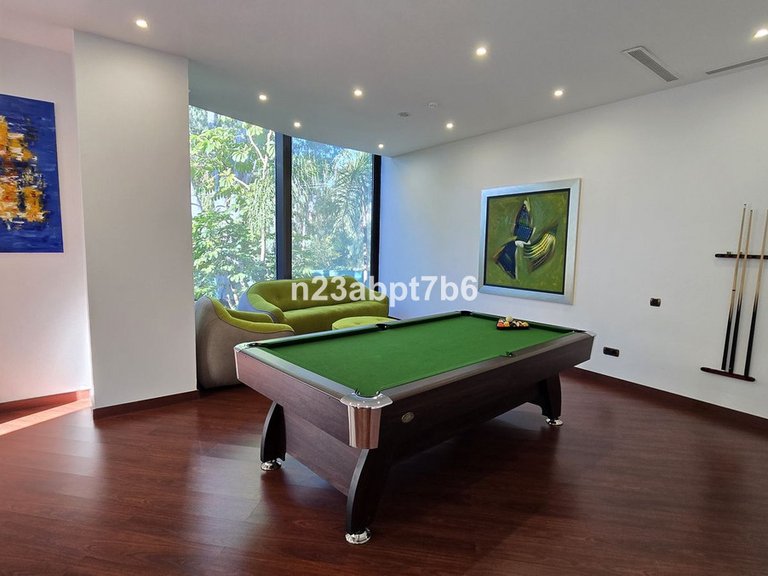 Villa for Sale in Puerto Banús, Malaga 37