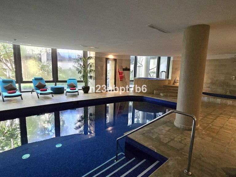 Villa for Sale in Puerto Banús, Malaga 38
