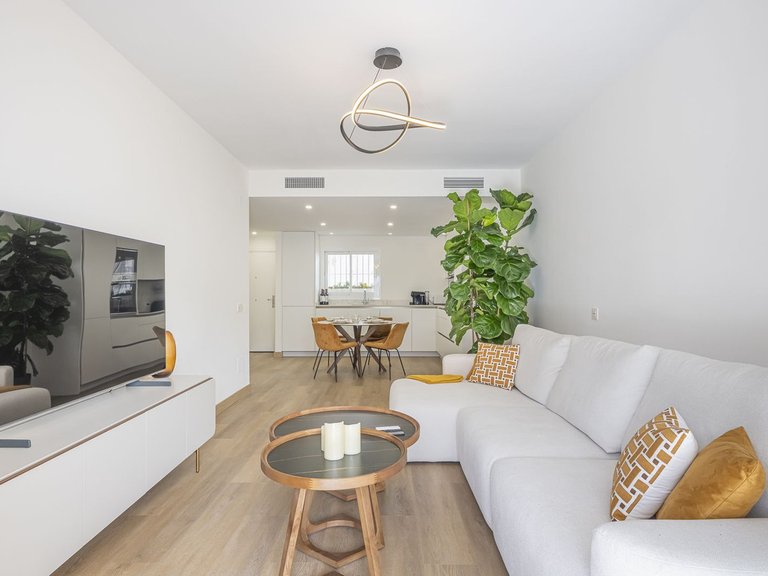 Apartment for Sale in The Golden Mile, Malaga 2