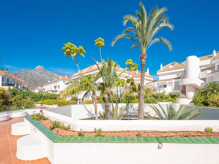 Apartment for Sale in The Golden Mile, Malaga 20
