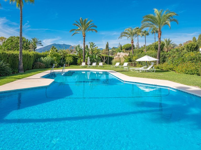 Apartment for Sale in The Golden Mile, Malaga 21