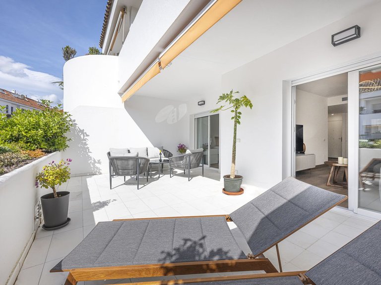 Apartment for Sale in The Golden Mile, Malaga 3