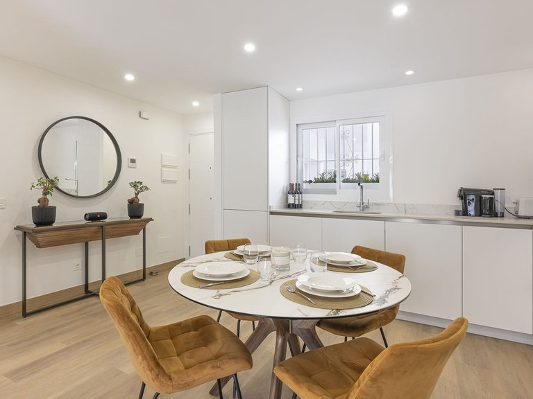 Apartment for Sale in The Golden Mile, Malaga 8