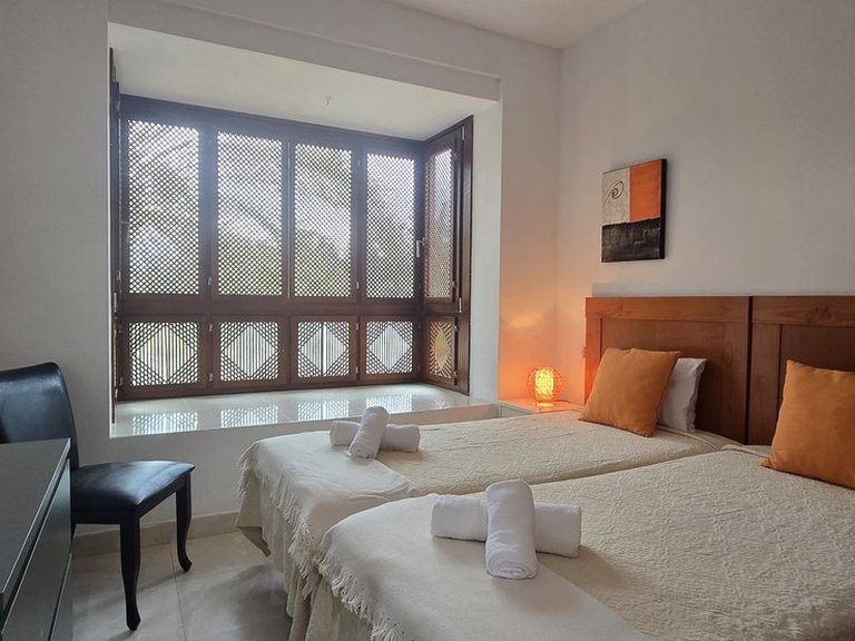 Apartment for Sale in New Golden Mile, Malaga 4