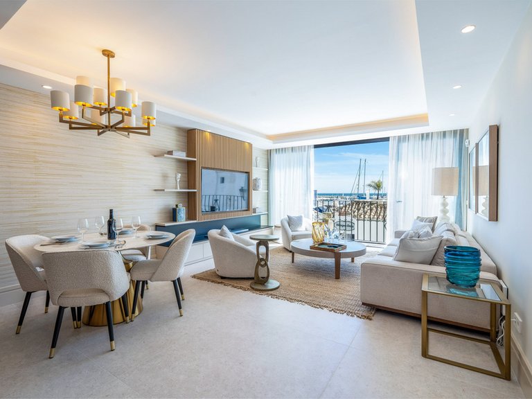 Apartment for Sale in Puerto Banús, Malaga 1
