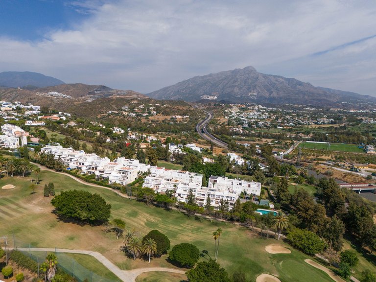 Villa for Sale in La Quinta, Malaga 26